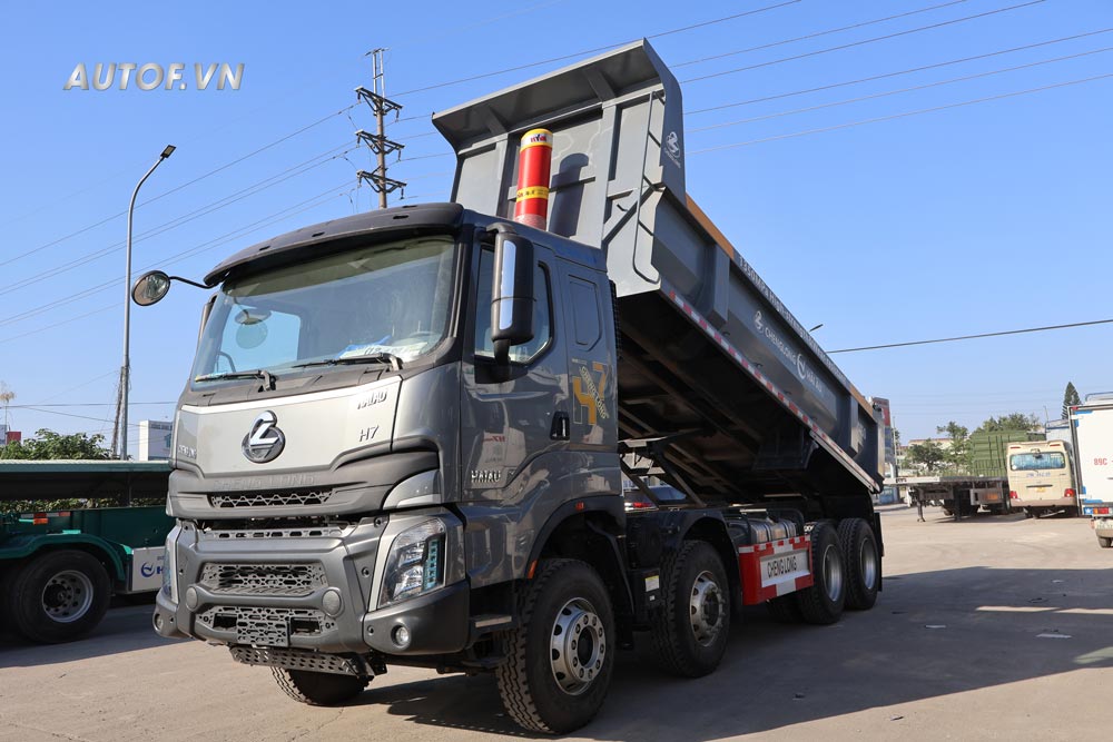 Xe ben Chenglong 4 chân H7 390HP Thùng U 15 Khối (Cầu Dầu)